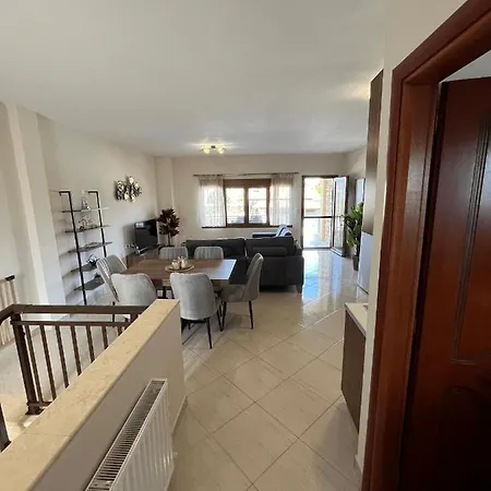 Angelas Villa *